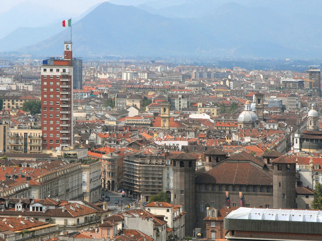 Where le corbusier’s plan voisin sought to organize paris, chtcheglov chose to drift