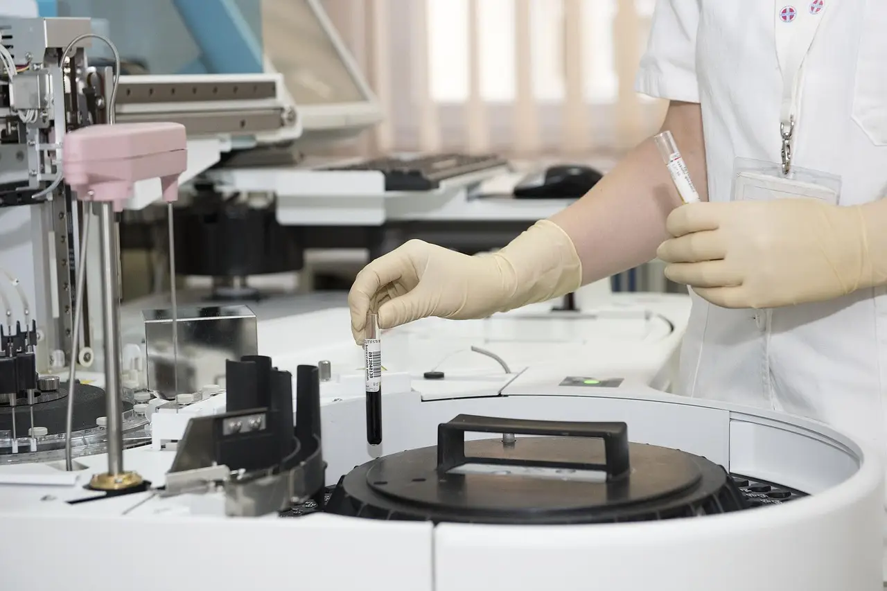 Mace to be replaced on £200m Oxford labs scheme