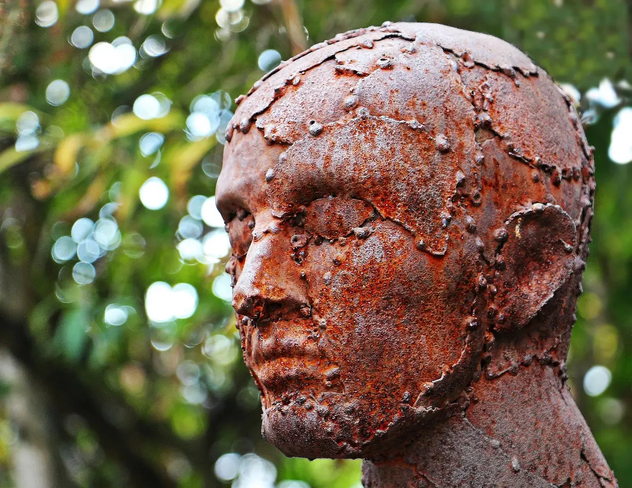 Duyi han installs rain-inspired textile listening garden inside shanghai villa