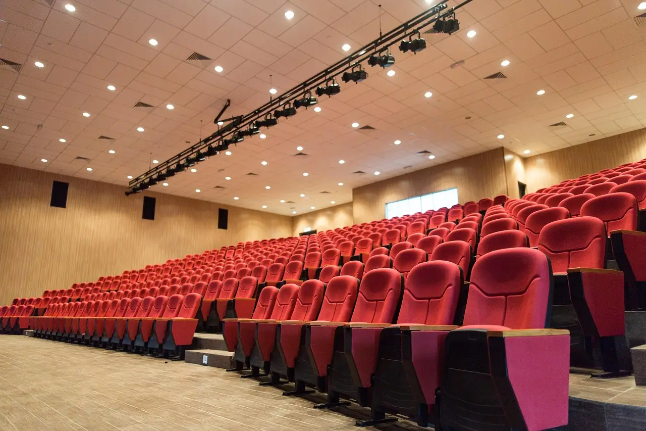 Catch a movie at Cine Tutu, the new São Paulo cinema by Isay Weinfeld